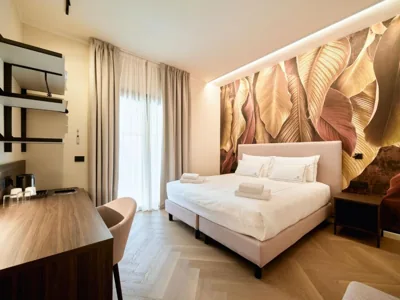 Deluxe Double Room with Balcony — B&B Boutique Lucca
